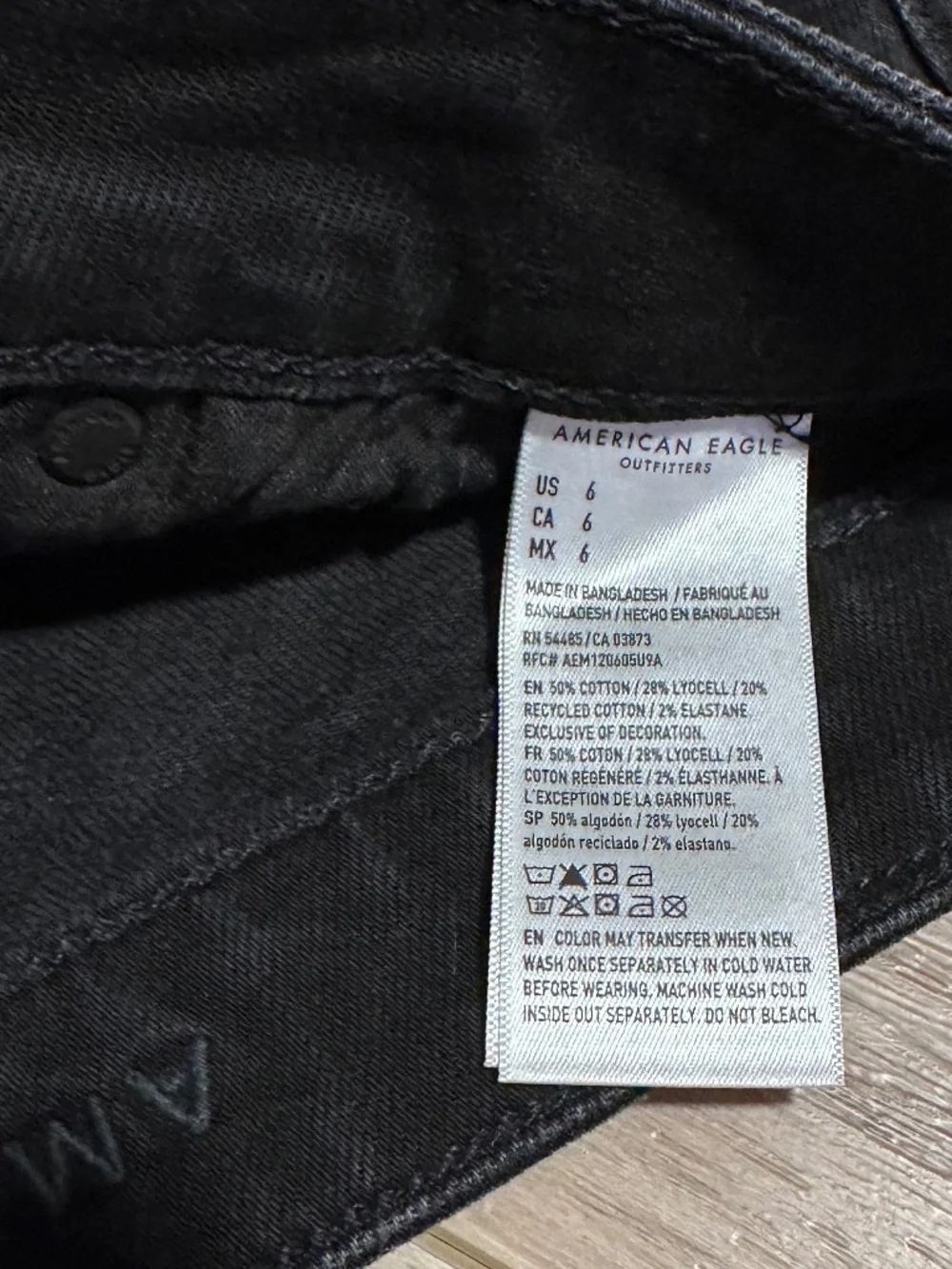 American Eagle Perfect Shortie - Size is 6